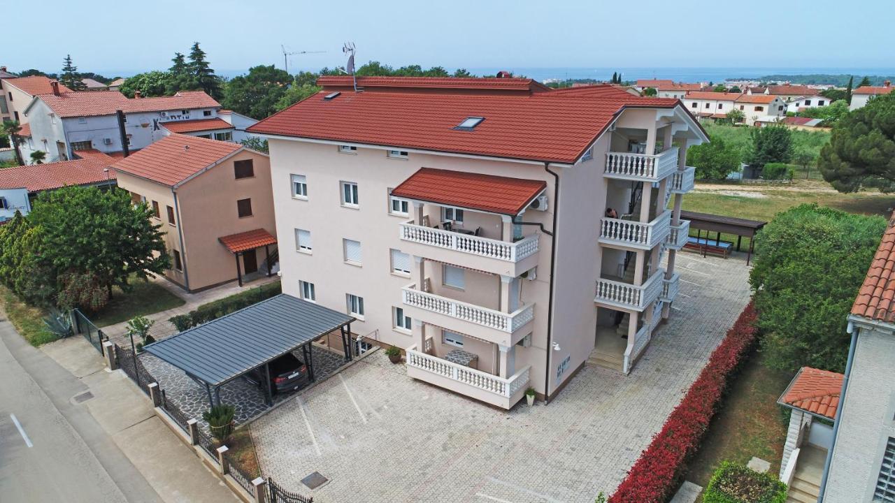 Apartments Elin Sofia Porec Exterior photo